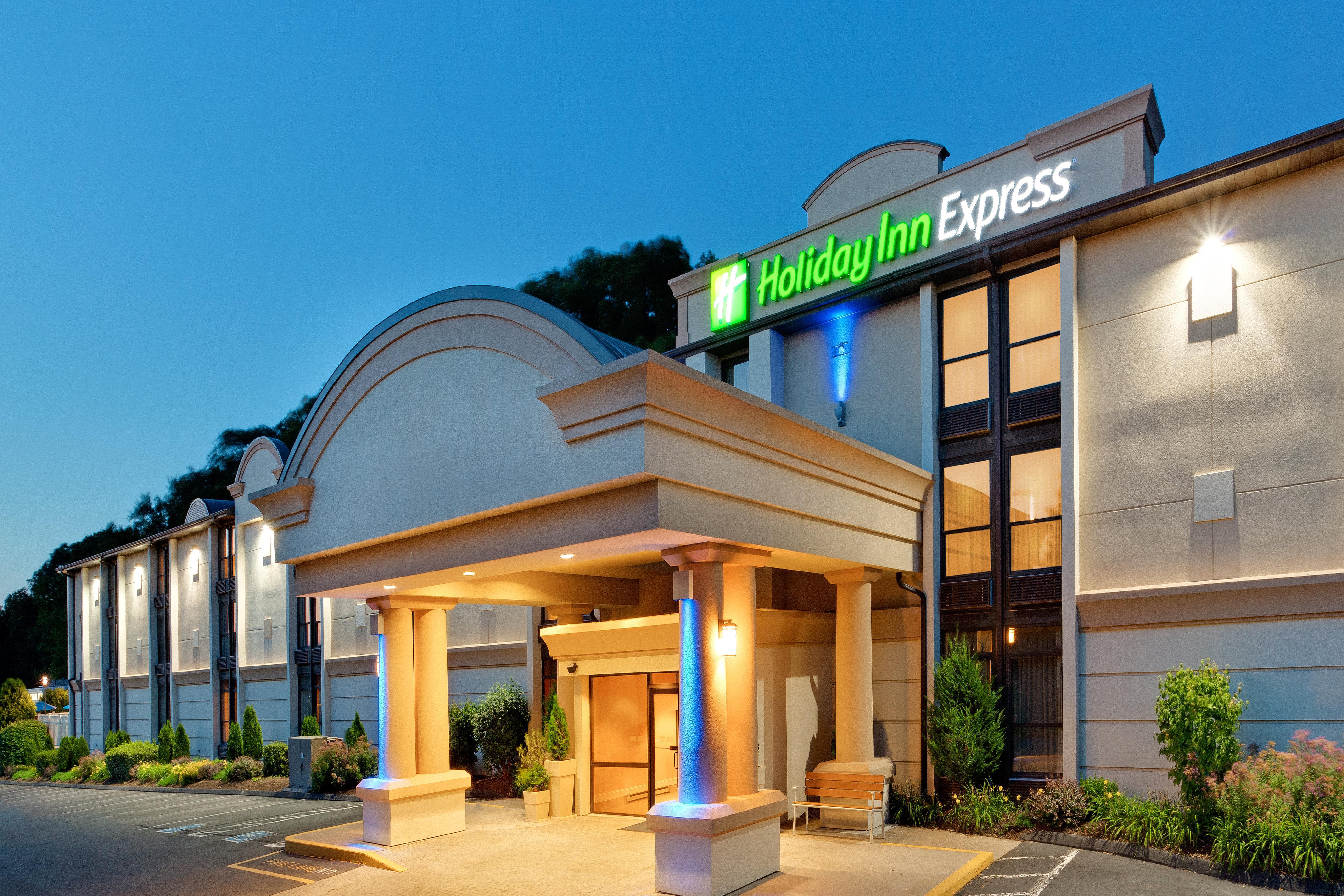 Holiday Inn Express Southington, An Ihg Hotel Екстериор снимка